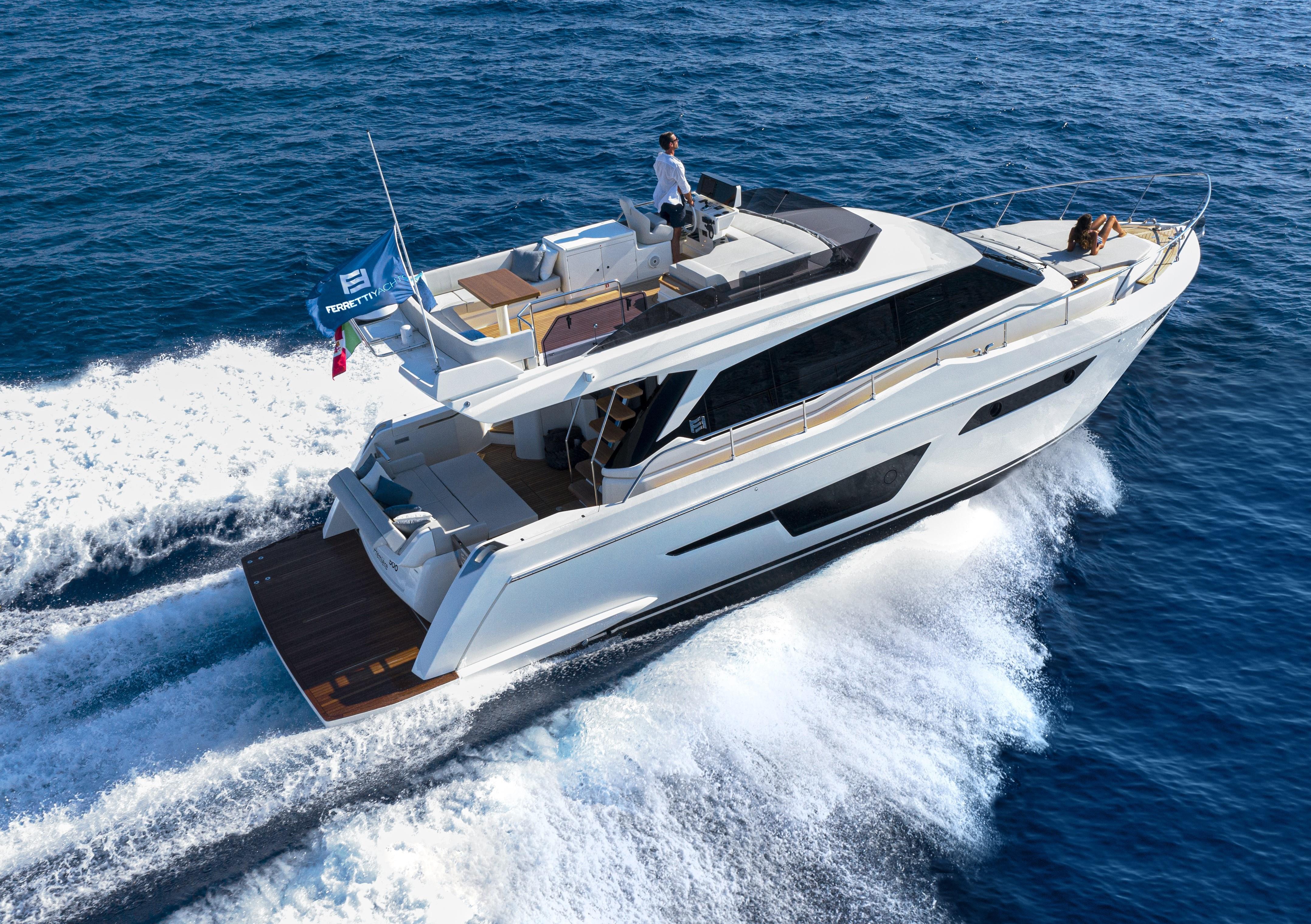 2021 FERRETTI YACHTS 500 